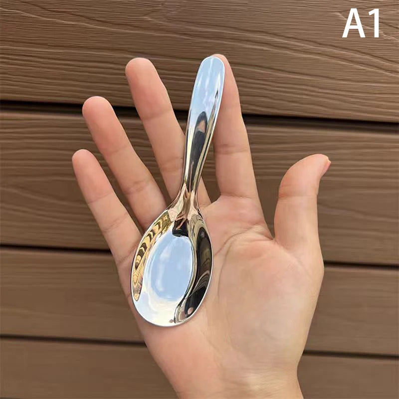 cuillère soupe acier inoxydable argenté texture martelée moderne opacité émaille cuisine maison