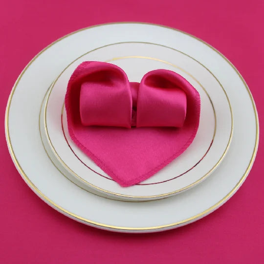serviette table satin pliée forme coeur mariage décoration fête