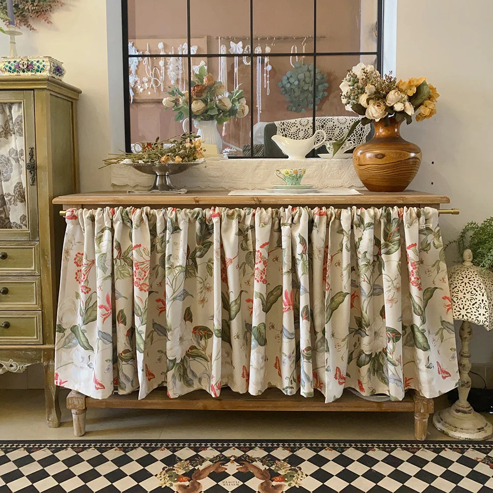 rideau floral vintage opalescent plante papillon blanc vert rouge maison