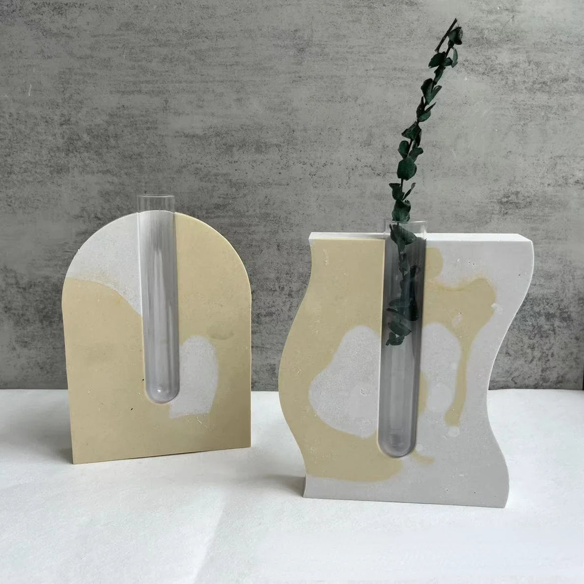 supports fleur silicone beige blanc texture marbrée moderne minimaliste tubes essai transparents