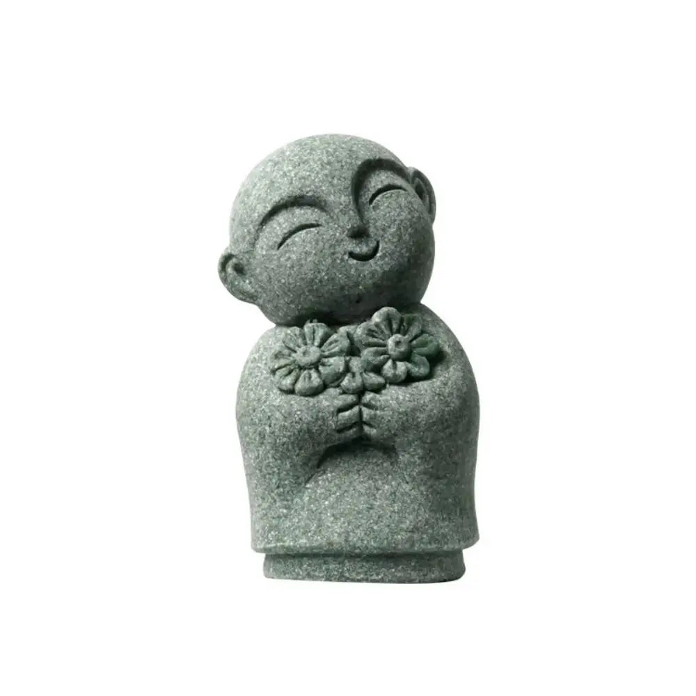 statuette bouddhiste vert clair granitée minimaliste sculptural durable extérieure intérieure ornement jardin porte bonheur