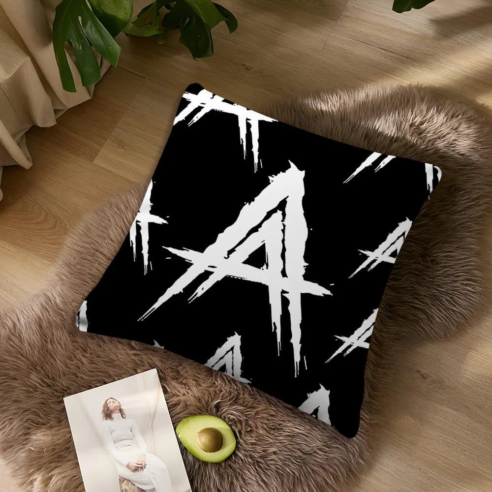 coussin décoratif carré noir motif géométrique blanc moderne salon chambre canapé fauteuil maison