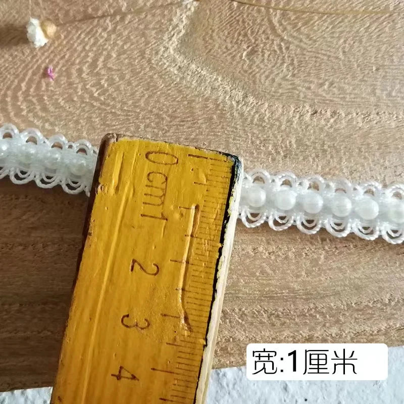 ruban dentelle blanches fine largeur 1cm classique élégant mariage décoration soie lait écologique soluble