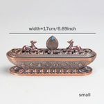 boîte encens métal bronze ornements floraux salon décoration artisanale intérieure doré motifs animaux traditionnels