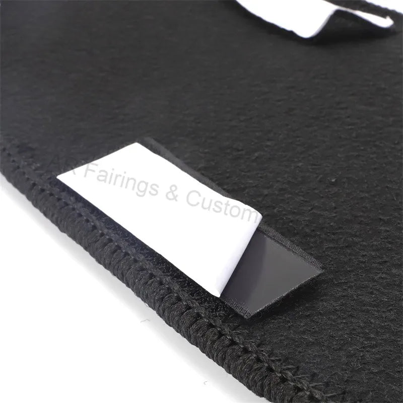 tapis velours noir adhésif moderne intérieur voiture sol auto