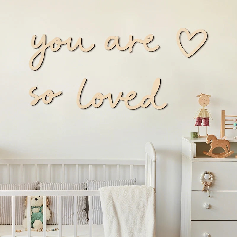 décoration murale enfant bois lettre aimé cœur doux chambre