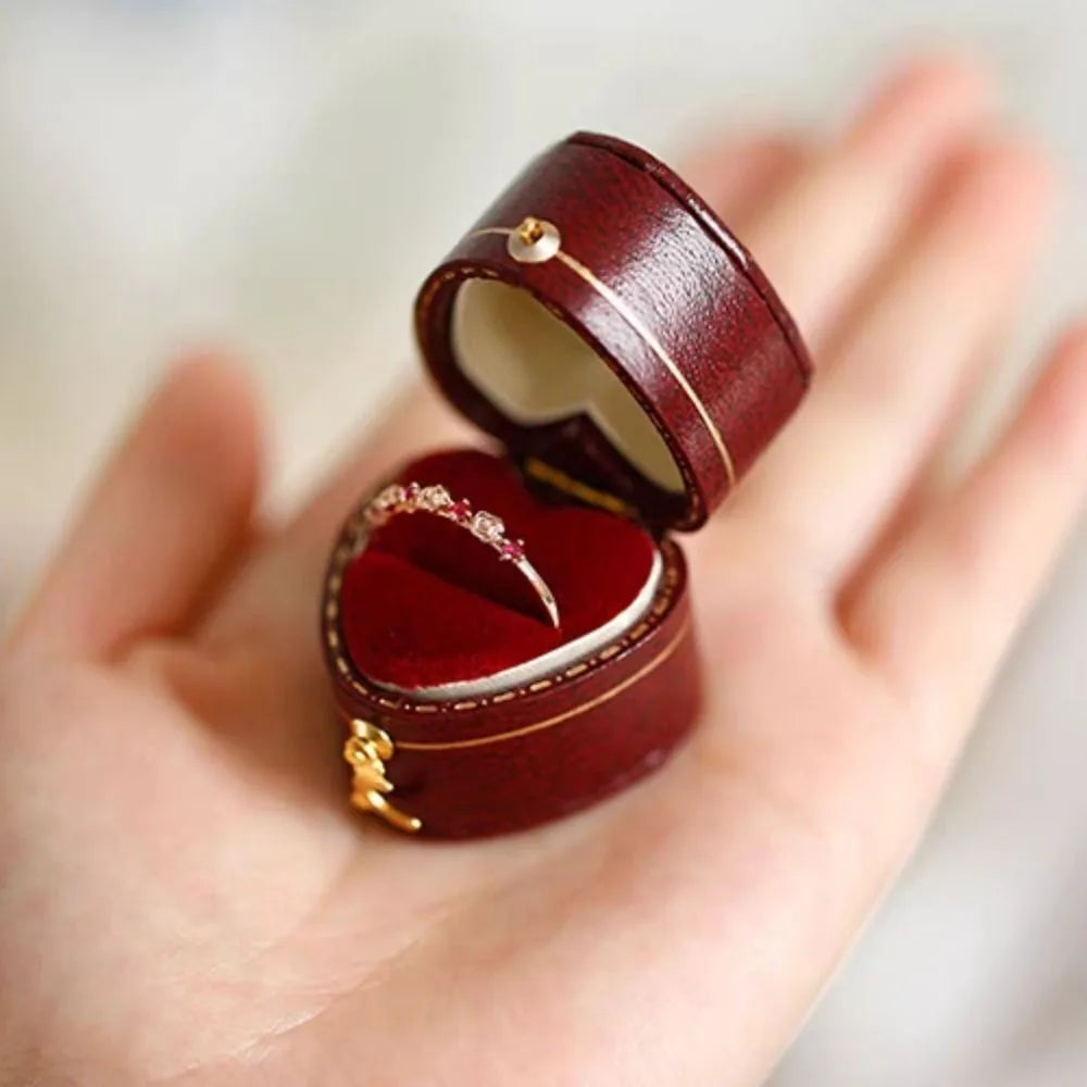 boîtes bijoux simili cuir classiques couleurs vert bordeaux rose anneaux mariage