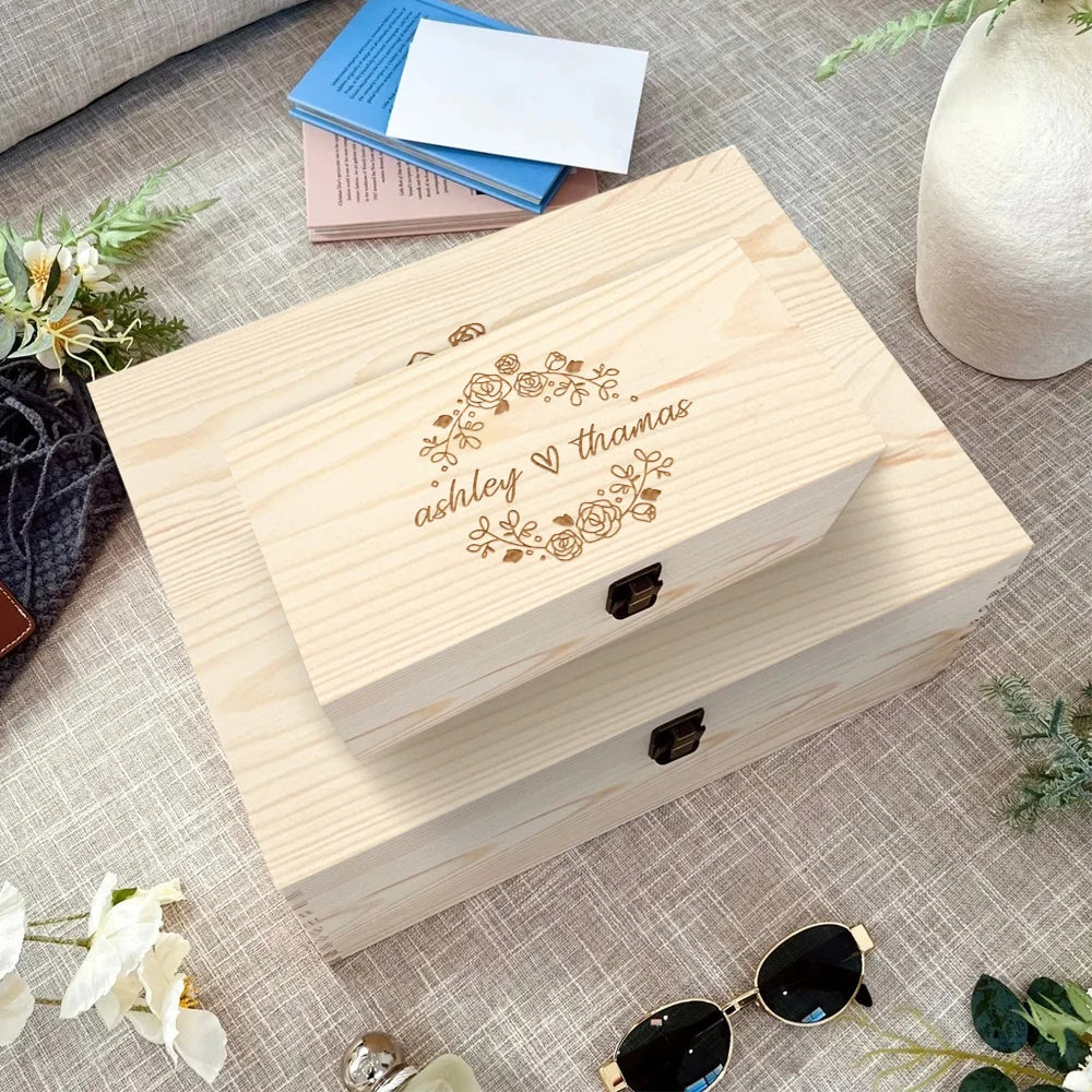 boîte bijoux bois personnalisée gravure fleurs cœur réutilisable traditionnelle artisanale