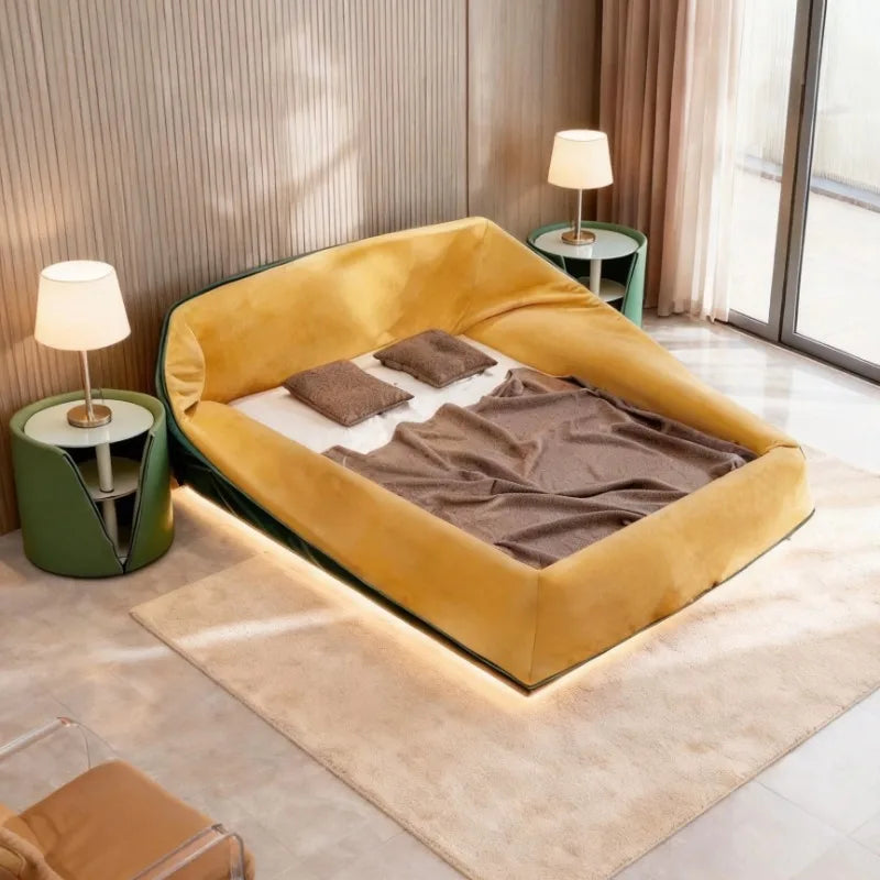 lit double nid oiseau velours jaune moderne minimaliste meuble chambre matelas oreillers couverture tapis