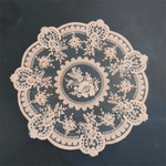 serviettes table blanches broderie florale dentelle fine classique élégantes rectangle 26x42 26x41 33x40 cm