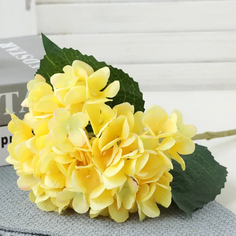 bouquet artificiel hortensia blanc rose bleu vert moderne décoration intérieure mariage anniversaire