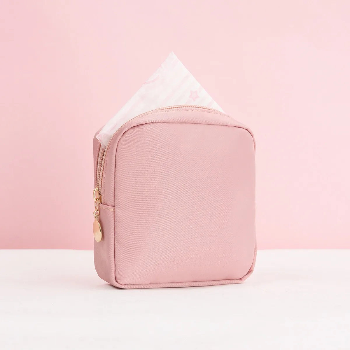 sac main moderne minimaliste vert pastel noir rose blanc beige violet fermeture glissière polyestère