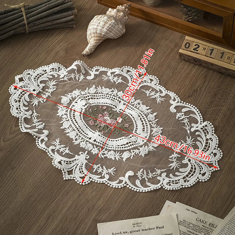 serviettes table blanc broderie florale dentelle classique vintage mariage festivité