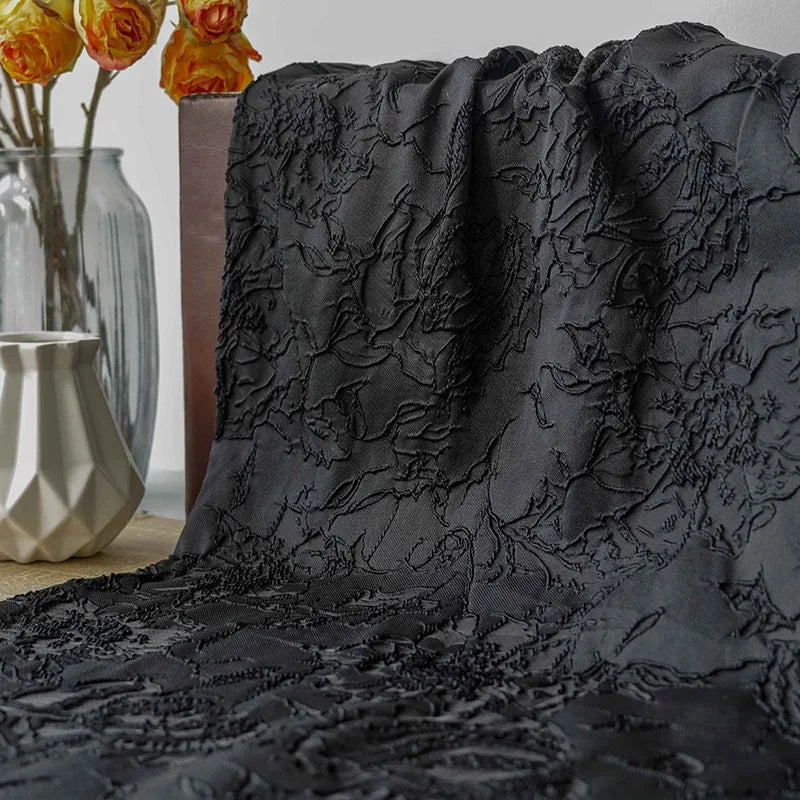 tissu brocart polyester floral relief opaque élégant vintage couture décoration robe sac 144cm