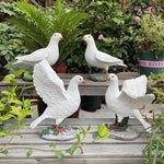 statues pigeons blancs relief plumes mousse artificielle base rocher extérieur intérieur ornement animal decoration