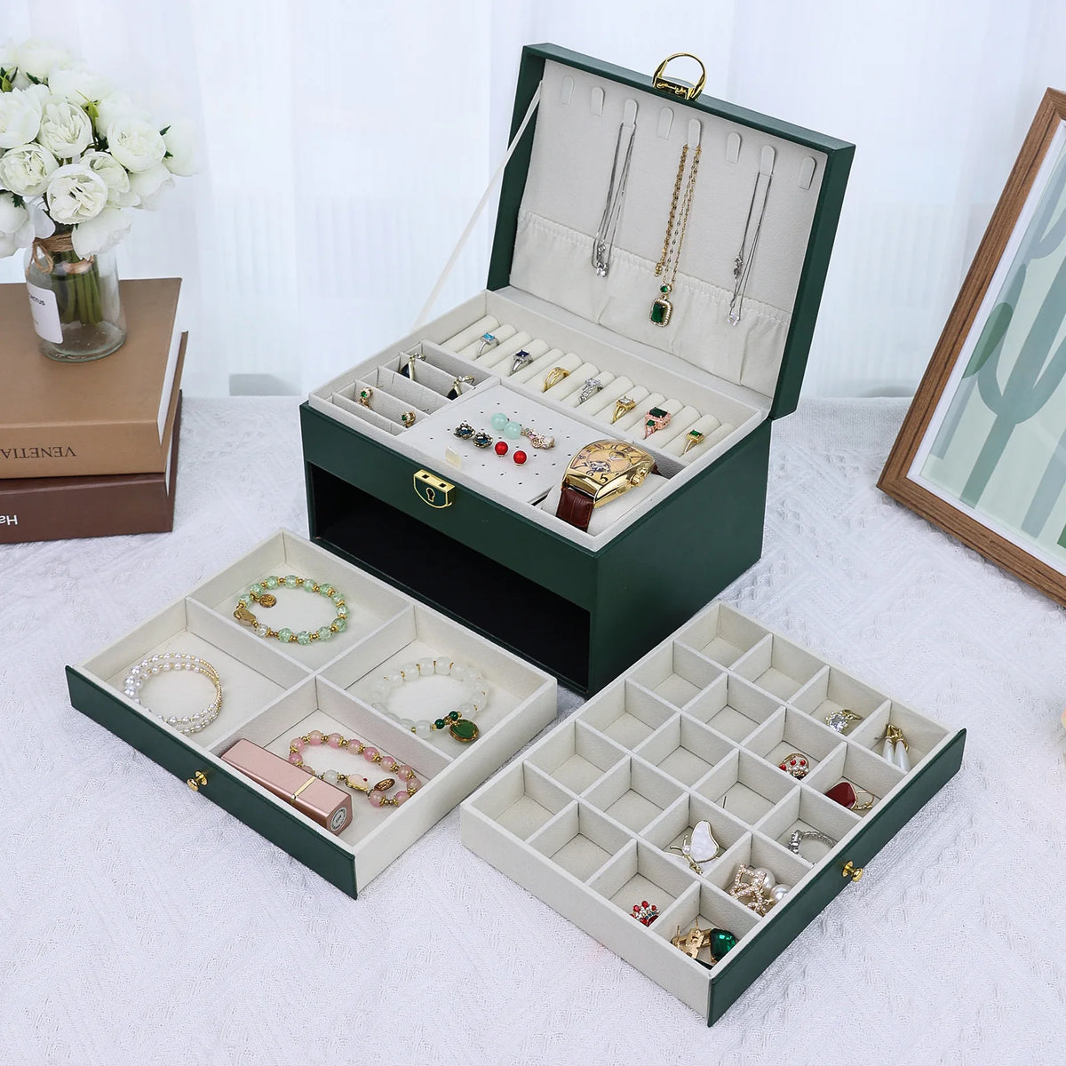 boîte bijoux cuir vert foncé compartiments classique poignées dorées rangement bijoux occasion festival voyage