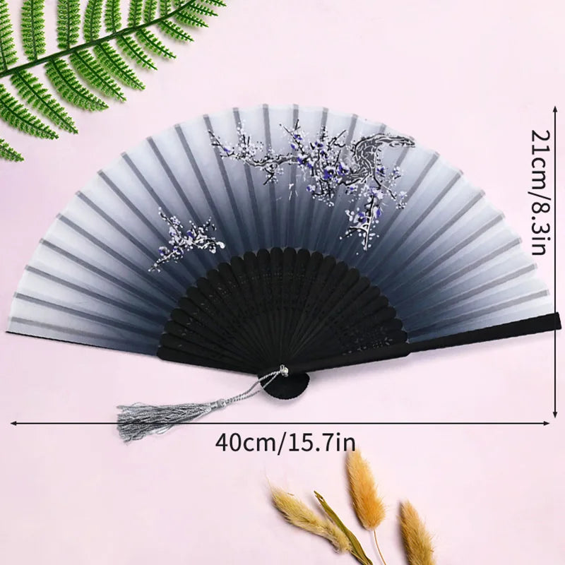 éventail pliant traditionnel bambou motif fleurs cerisier pompon mariage élégant