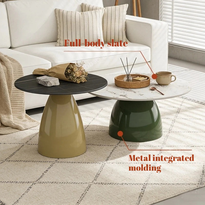 tables basses modernes minimalistes marbre noir blanc motifs argentées marron vert olive salon