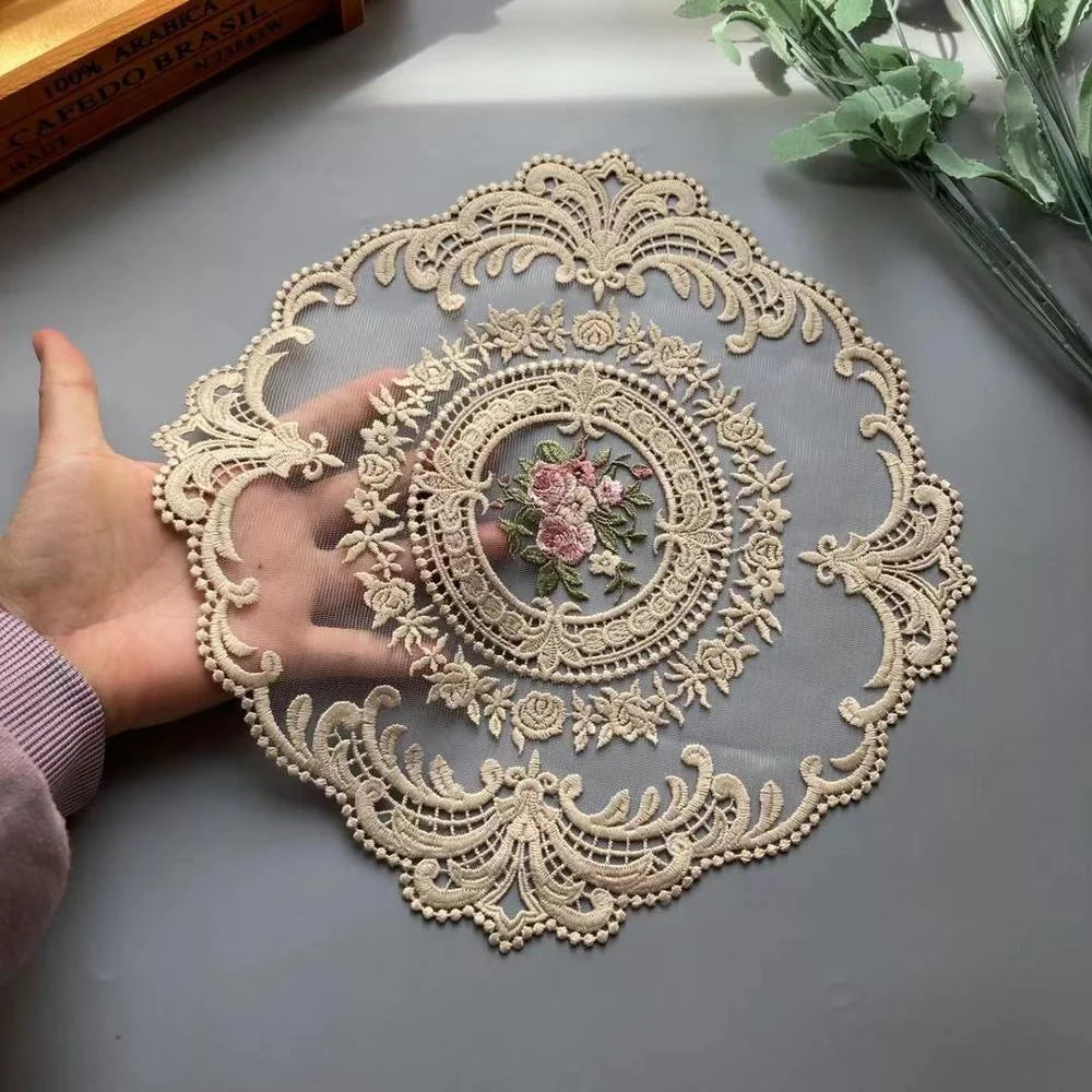 serviettes table broderie florale dentelle beige clair classique vintage 30cm 30cm écologique élastique