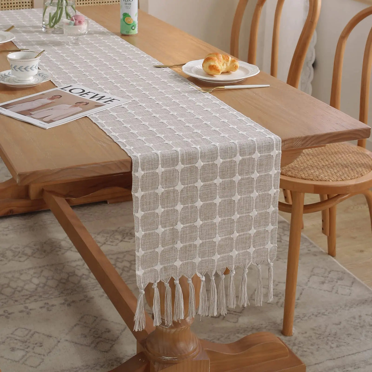 chinois moderne élégant chemin table carreaux blancs tassel lin beige clair