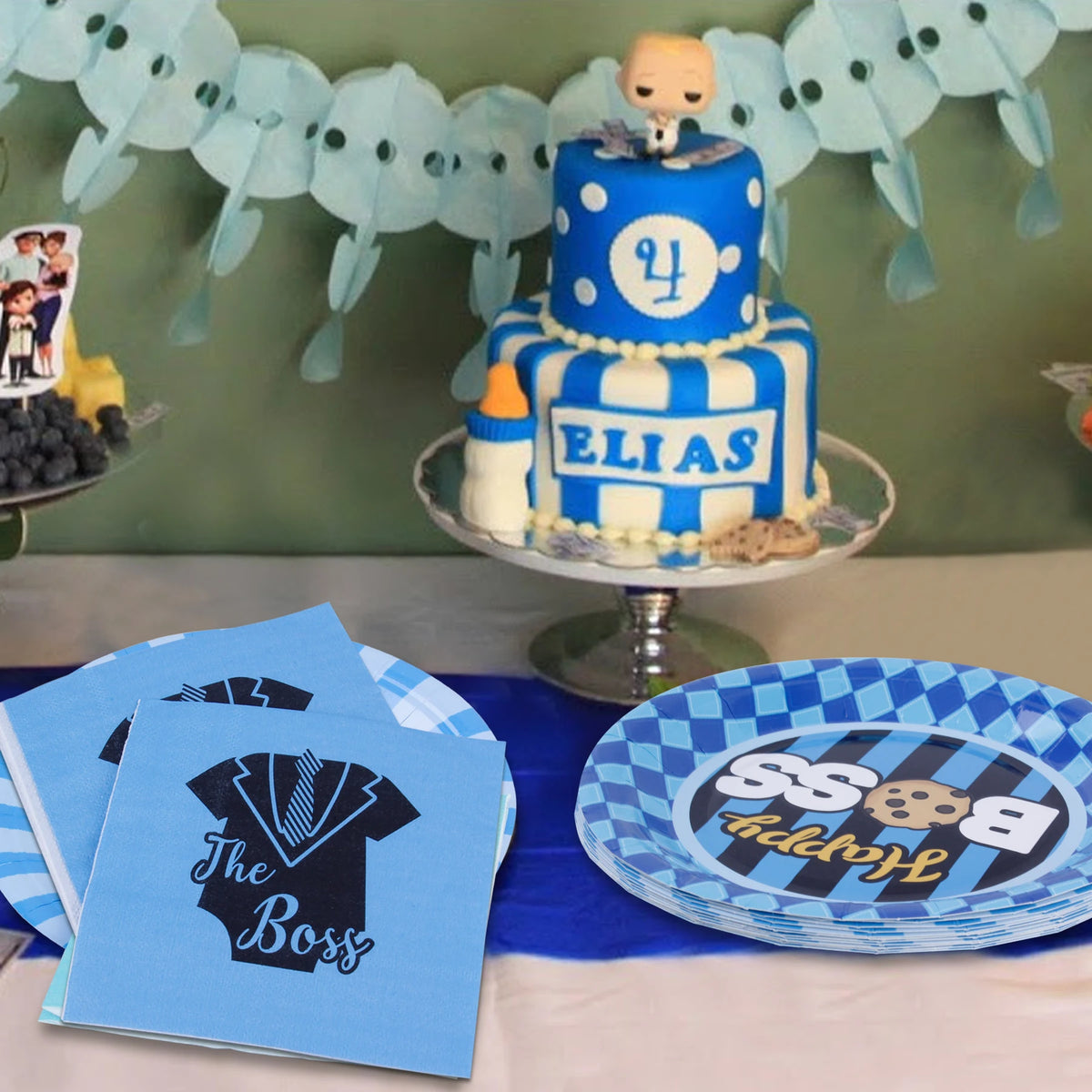 assiettes jetables anniversaire bleu noir rayures gâteau chiffre four evjolai festif