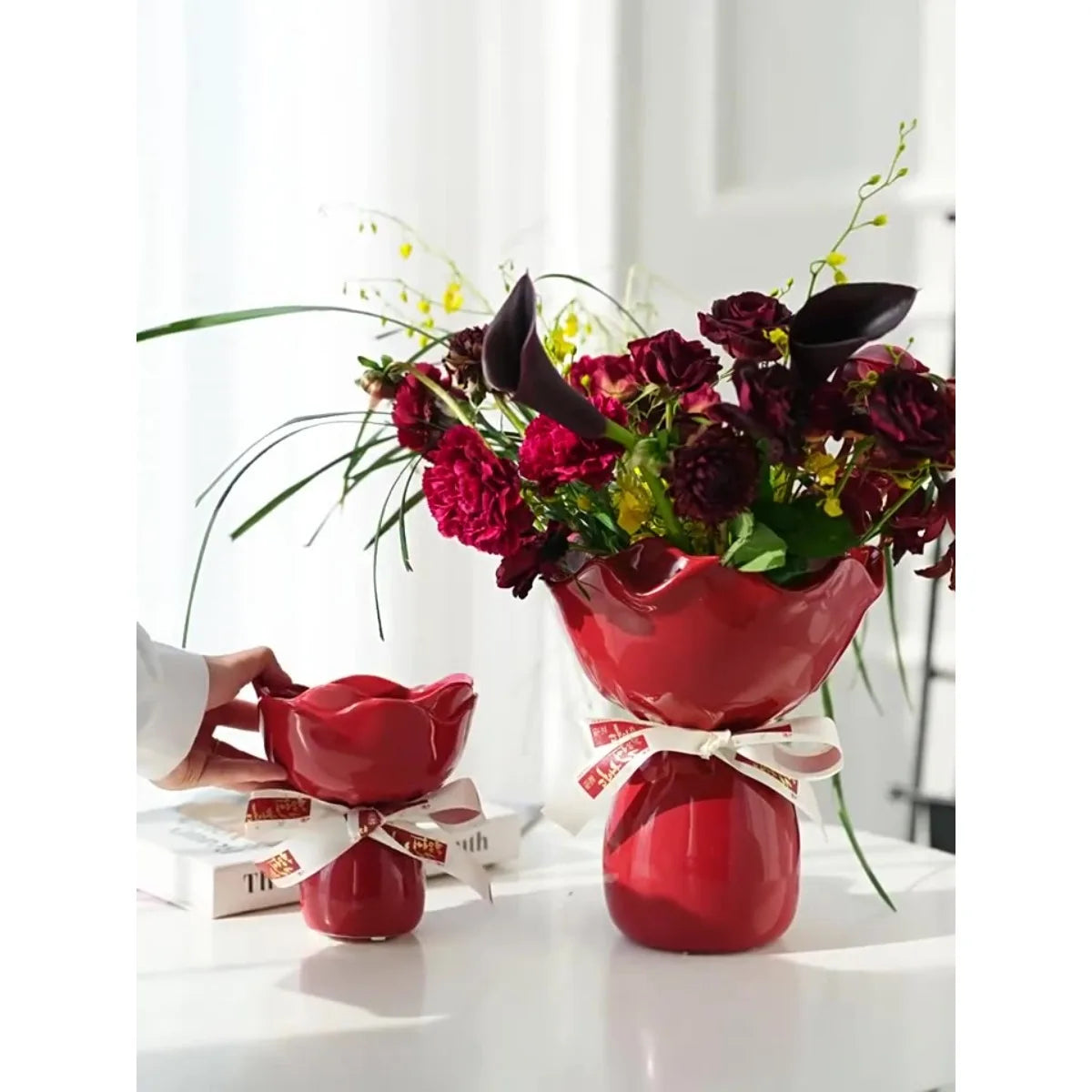 vase floral vintage élégant petite décoration maison moderne rose rouge noir blanc