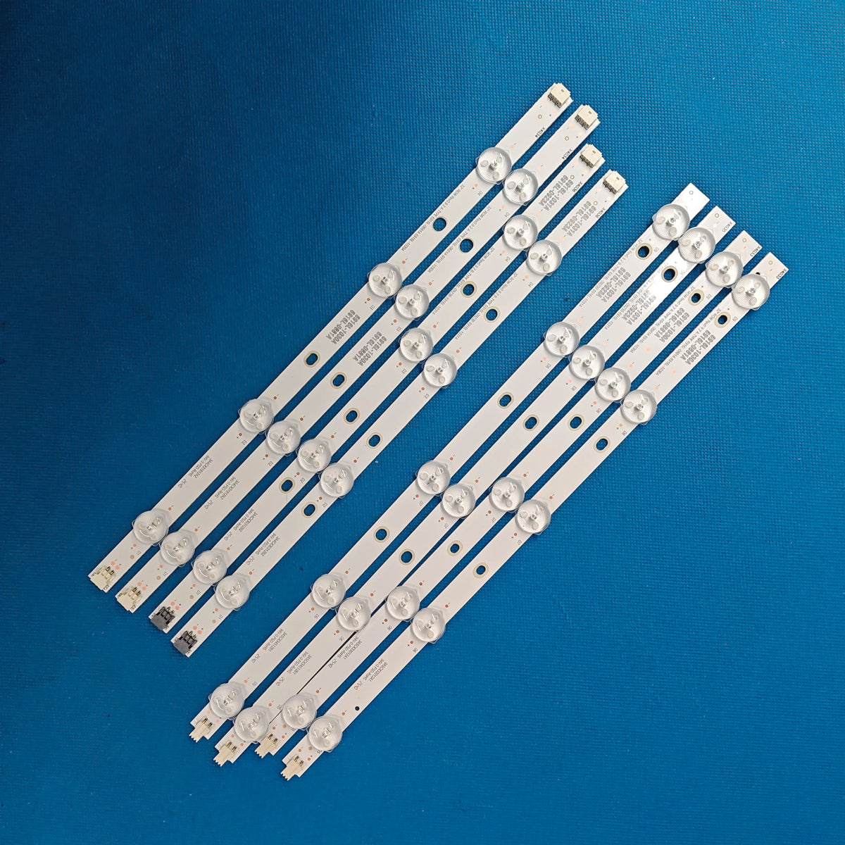 bandes led blanc rondes points noirs modernes connecteurs led opaques