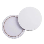 toile peinte artistique blanche toile tendue pinceaux palette peinture couleurs variées boîte peinture pot