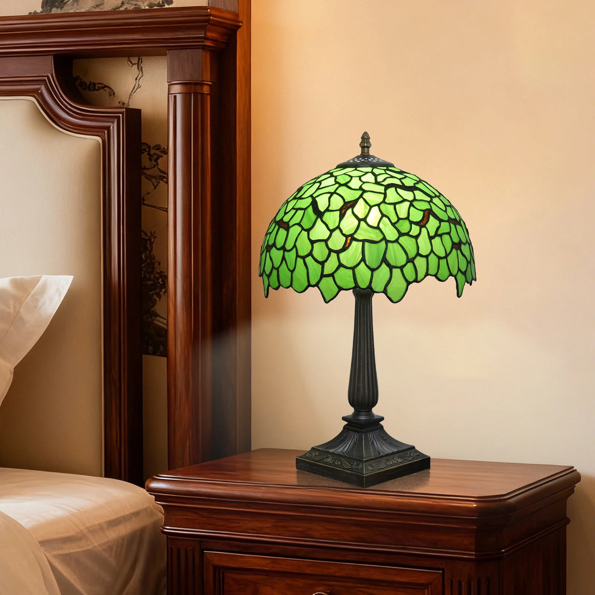 lampe table tiffany feuilles vertes résine interrupteur bouton poussoir traditionnel chambre salon verte opaques