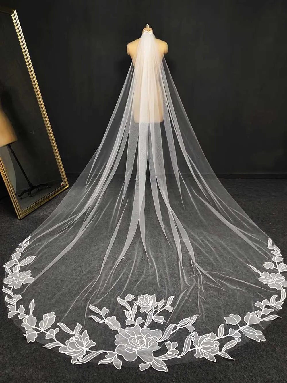 voile mariée monocouche broderie florale blanc classique translucide peigne erotique