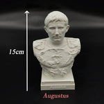 statues romaines antiques blanc bustes historiques détails classiques socle carré blanc