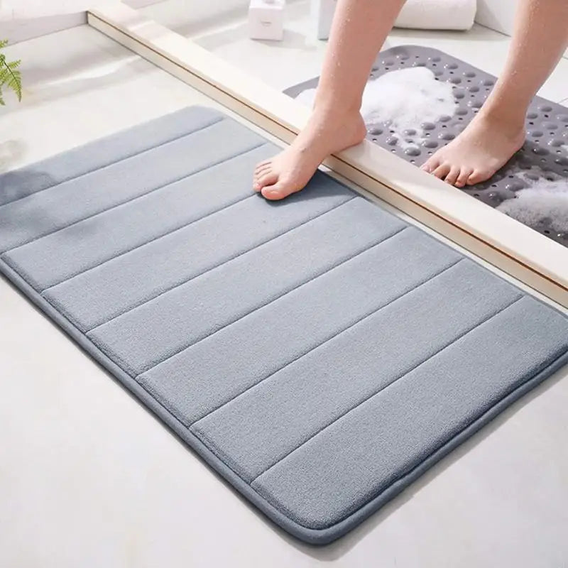 tapis bain mousse mémoire forme doux confortable antidérapant rapide séchage gris rayures moderne
