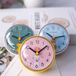 horloge murale decorative chiffres arabes personnages ours mouton verre transparent boite opaque enfantin adorable