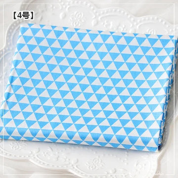 tissu coton bleu clair imprimé points rayures triangles zigzag moderne décontracté biodegradable 160cm