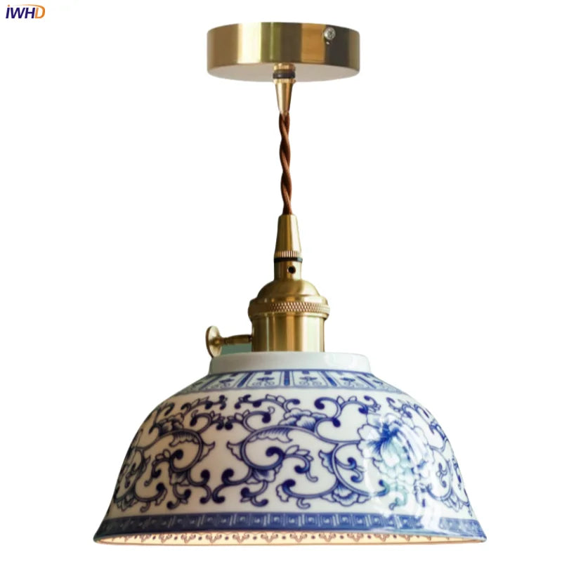 lampe suspendue céramique ornements floraux blanc bleu vintage classique éclairage salon chambre ecrous suspension