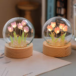 veilleuse nuit tulipes rose pâle feuilles vertes base bois transparent moderne
