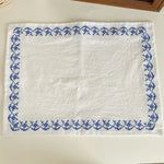 serviette coton brodée florale traditionnelle blanc bleu cuisine restaurant usage domestique