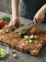 planches découper bois acacia rectangle rustique blocs hachage tomates basilic champignons sel ail