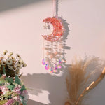 décoration murale croissant lune semi précieuses feuilles dorées boho chic chambre