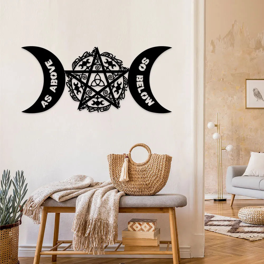 décoration murale pentagramme motifs floraux sorcière gothique phases lune texte above below métal noir