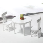 meubles miniatures maison poupée table chaises blancs portraits plantes classiques