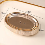 ensemble salle bain moderne or pâle brosse dents savon tube crème blanche distributeur