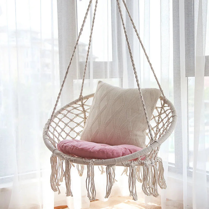fauteuil suspendu macramé tissé motifs géométriques franges boho chic blanc beige noir rose bleu