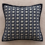 taies d'oreillers élégantes polyester chenille motif dentelle 45x45cm blanc noir decoration maison hospitalière