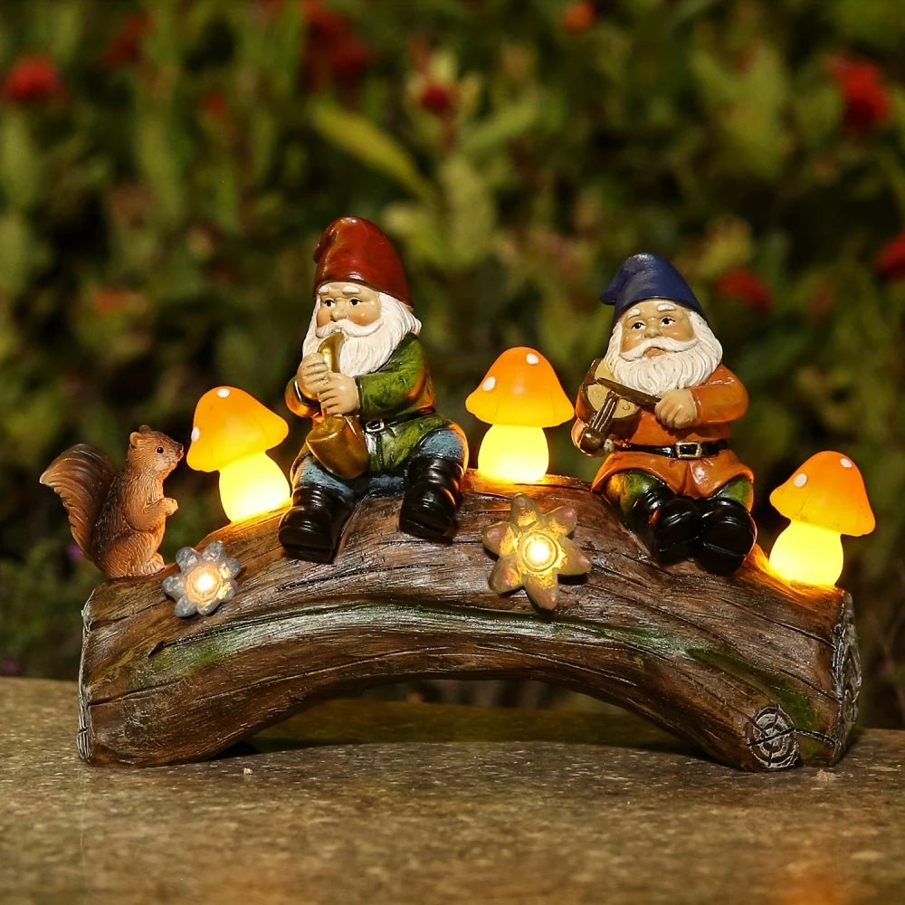 Décoration jardin gnome écureuil oiseaux lumineuses résine couleurs vives féeriqueextérieur