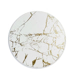 Motif de marbre blanc et doré sur une surface circulaire.