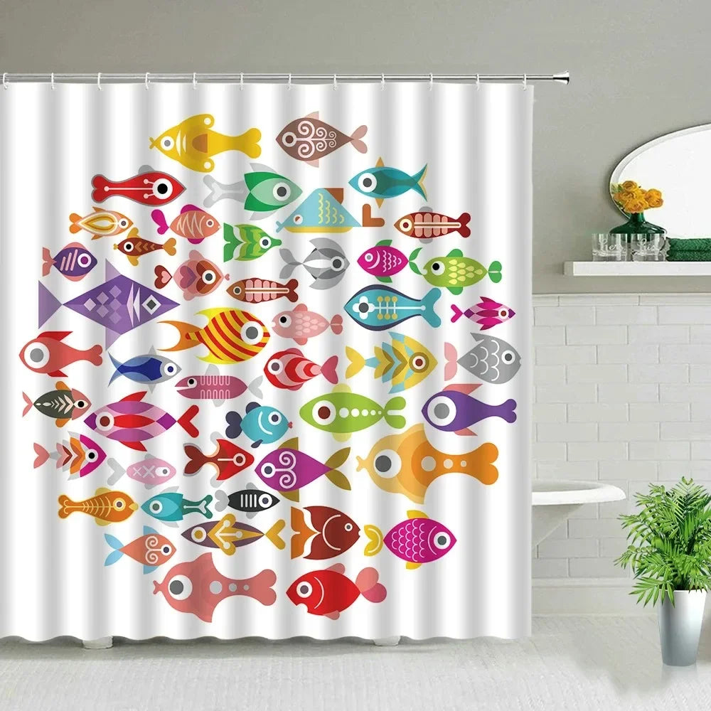 Rideau de douche coloré avec motif de poissons, présentant une variété de poissons aux couleurs vives sur un rideau en matériau imperméable. Ce rideau de douche est non seulement fonctionnel pour garder l'eau à l'intérieur de la douche, mais aussi une décoration amusante et attrayante pour la salle de bain.