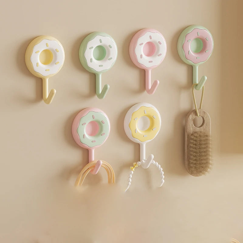 crochet mural adhésif décoratif moderne rose vert jaune blanc donut glaçage ppOpaque