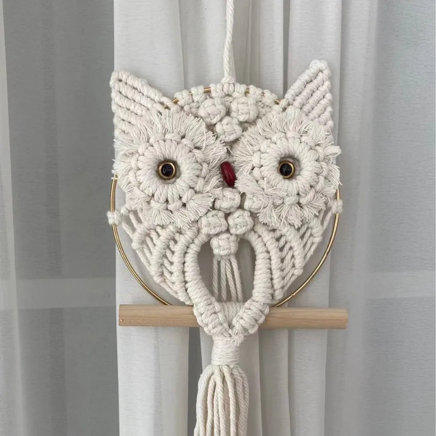 décoration murale chouette macramé blanc motifs géométriques tissage artisanal moderne crochet tassel