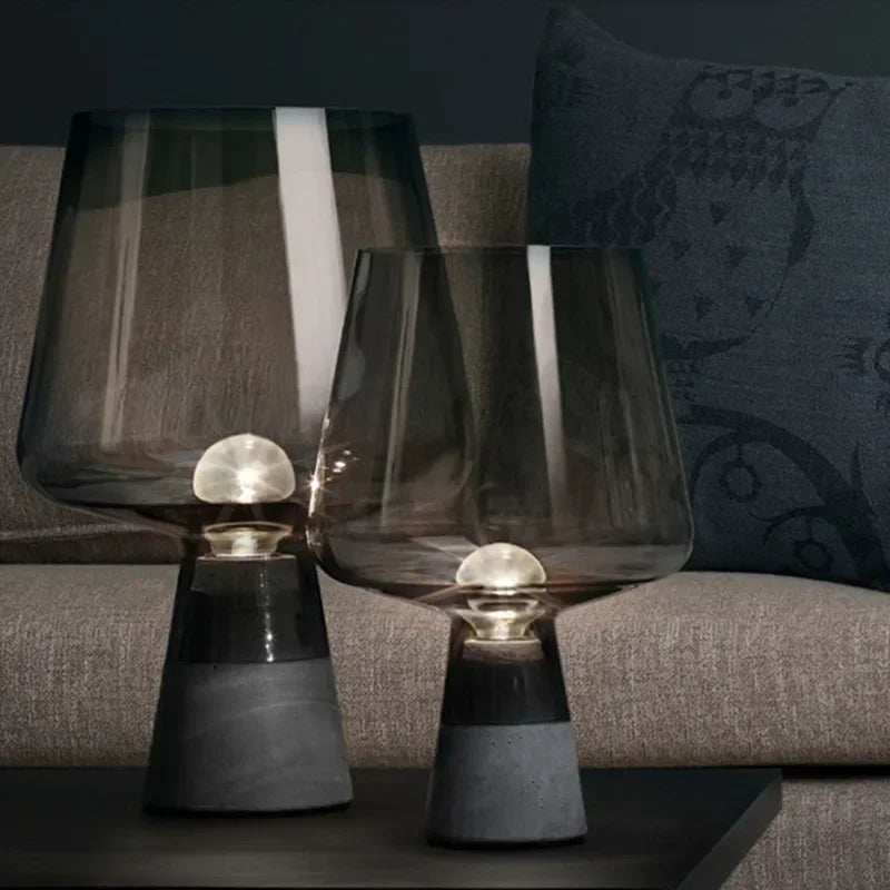 lampe table moderne transparente gris beige base béton éclairage LED haute qualité certifiée VDE